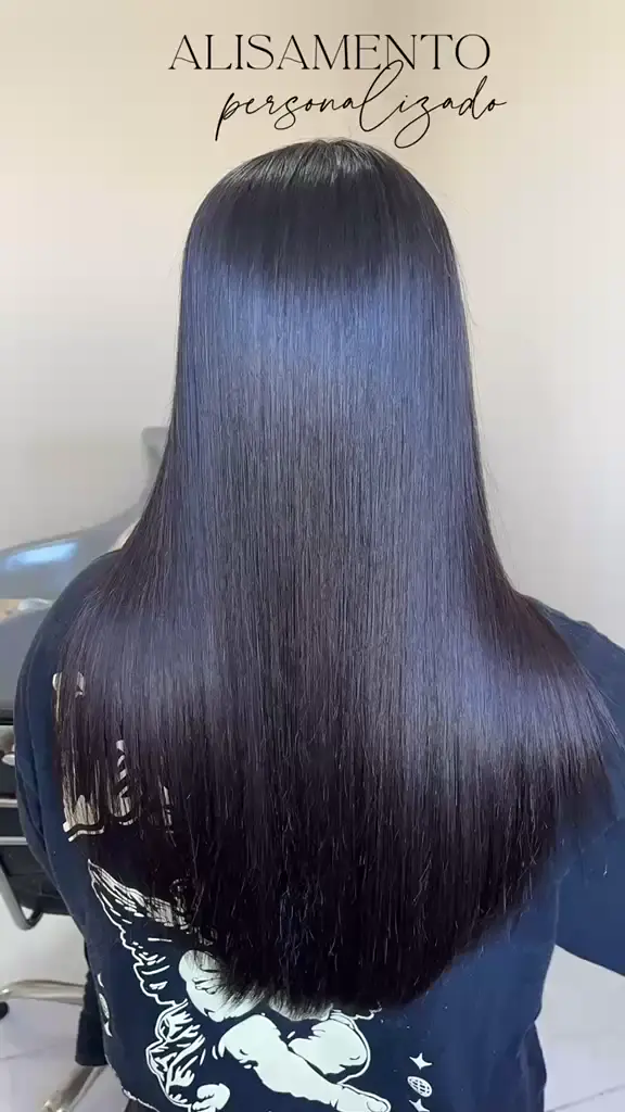 Alisamento personalizado em cabelo preto